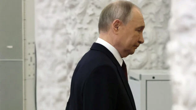 Российские чиновники готовят основания для отказа Путина от поездки на переговоры в Стамбул 15 мая. Кремль сомневается в доверии к Украине.