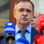 Россия готова воевать сколько потребуется, заявил Мединский на переговорах в Стамбуле. Договорились об обмене пленными «тысяча на тысячу».