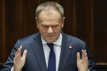 Дональд Туск заявил, что мир ожидает немедленного и безусловного прекращения огня. Украина подтвердила готовность к переговорам с Россией.