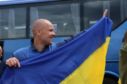 307 украинских военных вернулись домой во время второго этапа обмена пленными между Украиной и Россией по формуле «1000 на 1000».