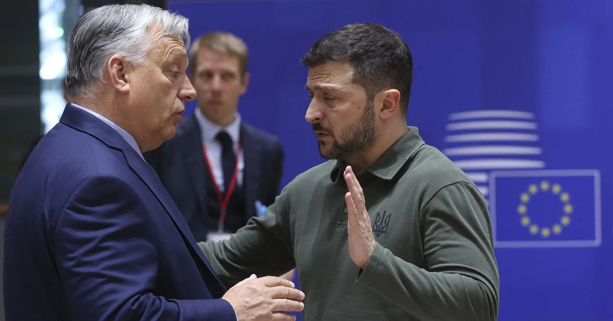 Зеленский обвинил Орбана в блокировании вступления Украины в ЕС и вмешательстве во внутреннюю политику своей страны через украинский вопрос.