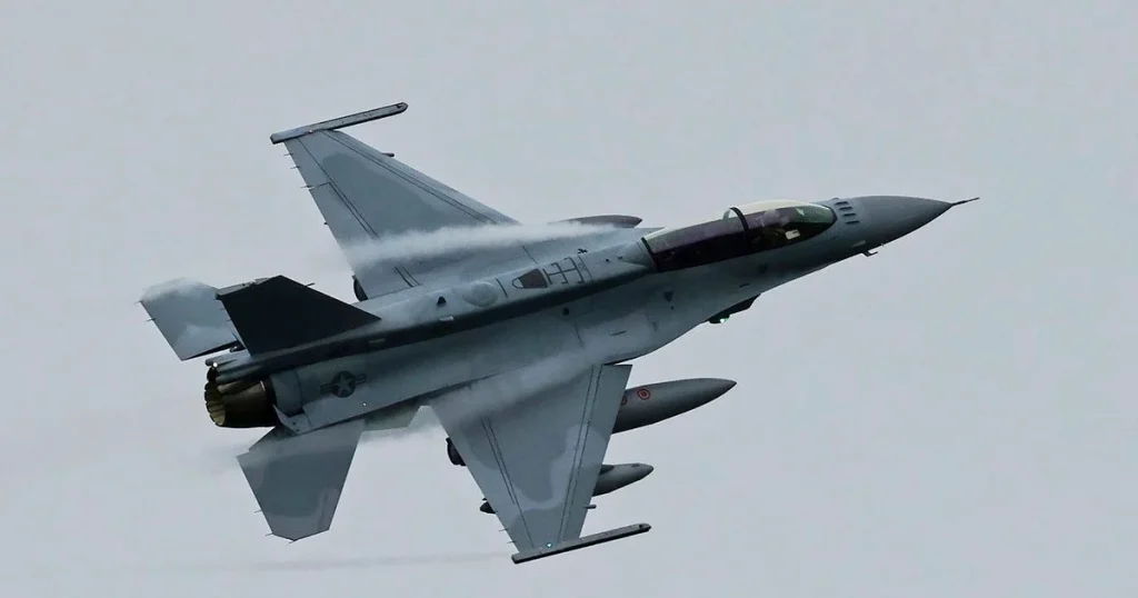 США отправили в Украину неисправные истребители F-16 с авиабазы Дэвис-Монтан. Самолёты предназначены исключительно для разборки на запчасти.