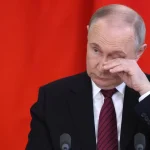 Путин отправил делегацию в Стамбул, избегая личной встречи с Зеленским, рассчитывая на сокращение поддержки Украины со стороны США.