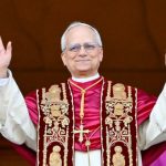 Кардинал Роберт Фрэнсис Прево стал 267-м Папой Римским. Он принял имя Лев XIV и стал первым понтификом из США в истории Католической церкви.