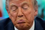 The Times сообщает: после разговора с Путиным Трамп демонстрирует более мягкий тон, отказывается от санкций и предлагает альтернативу