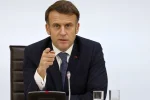 Макрон дал Кремлю срок до вечера на согласие о перемирии. В случае отказа Франция пригрозила санкциями. Похожее заявление сделала Германия.