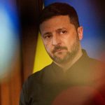 Президент Зеленский заявил, что война может завершиться в любой момент, но сейчас никто не знает, сколько она ещё будет продолжаться.