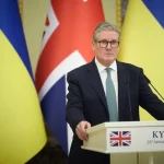 Великобритания вводит новый пакет санкций против России, включая более 100 танкеров теневого флота, перевозящих нефть на миллиарды долларов.