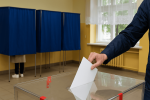 В Польше 18 мая проходит первый тур президентских выборов. Основная борьба — между Тшасковским, Навроцким и Менценом. Вероятен второй тур.
