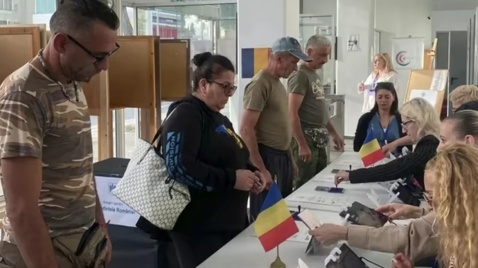 Во втором туре выборов в Румынии явка избирателей за границей выросла на 86%, особенно в Британии и Молдове. Активность связана с кампанией в поддержку Дана.