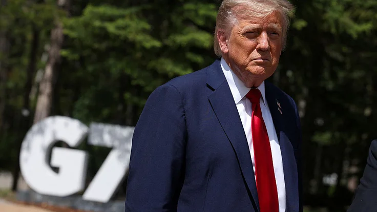 Бывший глава МИД Украины заявил, что Дональд Трамп уклонился от встречи с Зеленским на саммите G7, не имея ответа по поводу своей позиции в отношении Путина.