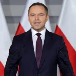 Кароль Навроцкий победил на выборах в Польше, обойдя Тшасковского. Он выступает против отправки войск в Украину и скептически относится к её вступлению в НАТО.