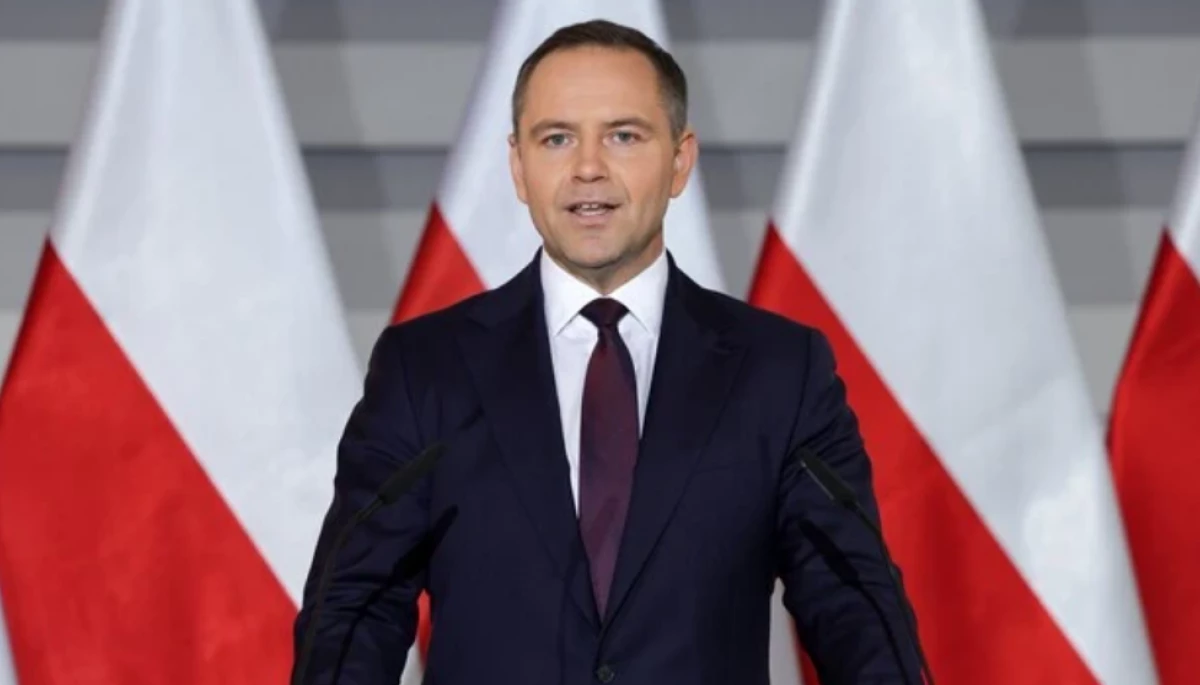 Кароль Навроцкий победил на выборах в Польше, обойдя Тшасковского. Он выступает против отправки войск в Украину и скептически относится к её вступлению в НАТО.