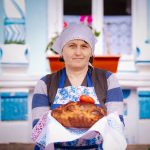 Украина и Молдова имеют общие традиции, праздники и кухню. Узнайте об их культурных сходствах, обычаях и гастрономических особенностях в этой подробной статье.