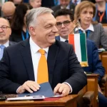 Орбан заявил, что 95% венгров против вступления Украины в ЕС. Опрос Voks 2025 не имеет юридической силы. Отмечены случаи многократного голосования.