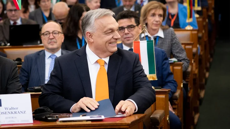 Орбан заявил, что 95% венгров против вступления Украины в ЕС. Опрос Voks 2025 не имеет юридической силы. Отмечены случаи многократного голосования.