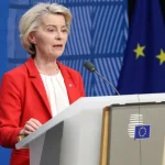 Еврокомиссия поддержала открытие переговоров о вступлении Украины в ЕС, отметив успехи в реформах несмотря на вызовы.