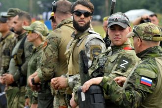 Россия намерена перебросить в Приднестровье до 10 тысяч солдат. Премьер Молдовы сообщил о вмешательстве Кремля в выборы и усилении военного присутствия.