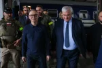 Президент Польши Анджей Дуда прибыл в Киев с прощальным визитом. Он встретился с украинскими дипломатами и планирует переговоры с Владимиром Зеленским.