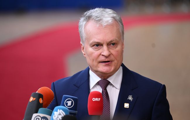 Президент Литвы Науседа обвинил Германию в невыполнении обещанных санкций против России после срыва перемирия с Украиной.