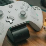 Microsoft разрабатывает новое поколение Xbox. Консоль получит чип AMD, совместимость с играми и универсальную платформу для любых устройств.