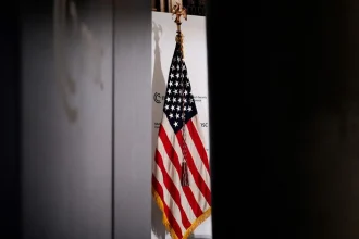 Атака дронов Украины на российскую авиабазу вызвала тревогу в США. Аналитики заявляют: американская ПВО не готова к новым воздушным угрозам.