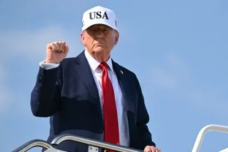 Трамп сообщил, что разговор с Путиным не принёс прогресса по Украине. США приостанавливают часть поставок оружия. Ожидается звонок Зеленскому.
