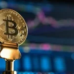 Биткоин обновил исторический максимум, достигнув $113 тыс. Трейдеры и институты нацелены на $120 тыс. и выше, растёт спрос на опционы и фьючерсы.