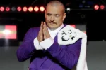 Александр Усик прибыл в Лондон на бой с Дюбуа, который состоится 19 июля на стадионе «Уэмбли». Продано более 65 тысяч билетов за три дня.