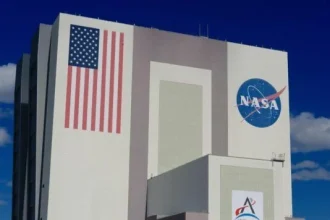 Сотрудники NASA заявили об угрозах для миссий и безопасности из-за урезания бюджета, изменений контроля и закрытия программ. Подписано 300 обращений.
