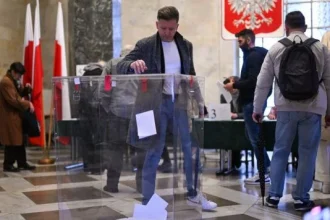 Верховный суд Польши подтвердил результаты выборов 2025 года и признал победу Кароля Навроцкого. Присяга назначена на 6 августа.