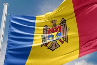 Российская кампания «Матрёшка» распространила 39 фейков о Молдове за три месяца, имитируя западные СМИ и атакуя молдавскую власть перед выборами.