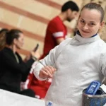 Юлия Бакастова победила нейтральную россиянку Софью Великую, майора армии РФ, на ЧМ-2025 по фехтованию. Этот поединок вызвал широкий резонанс.