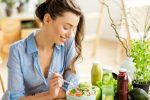 Питание женщины после 40: какие продукты помогают сохранить молодость, гормональный баланс и энергию. Секреты здоровья от нутрициологов.
