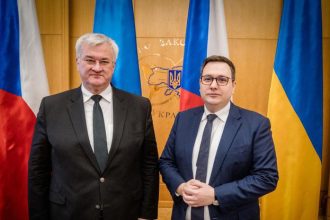 Чехия выступает за объединение процесса вступления Украины и Молдовы в ЕС и против его разделения. Министр Липавский подчеркивает важность реформ для членства.