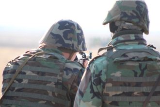 Минобороны Молдовы предупредило о фейковом видео с учений «Огненный щит 2025», созданном ИИ. В ролике — поддельные кадры стрельбы по «российским солдатам».