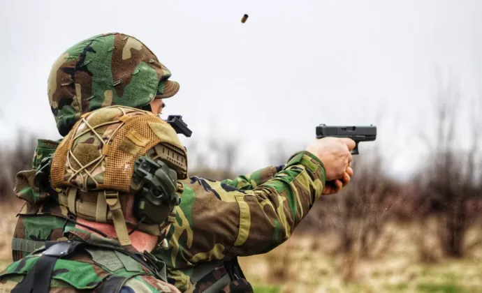 21 августа в Бельцах пройдут плановые военные учения. Местные власти призывают граждан не паниковать при звуках выстрелов и соблюдать меры безопасности.