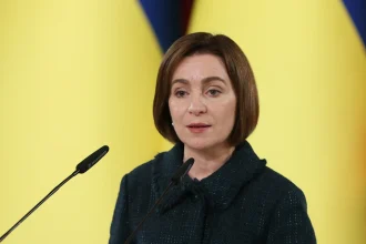 Майя Санду заявила, что Молдова не сможет противостоять угрозам России без вступления в ЕС. Президентка подчеркнула опасность гибридной войны.