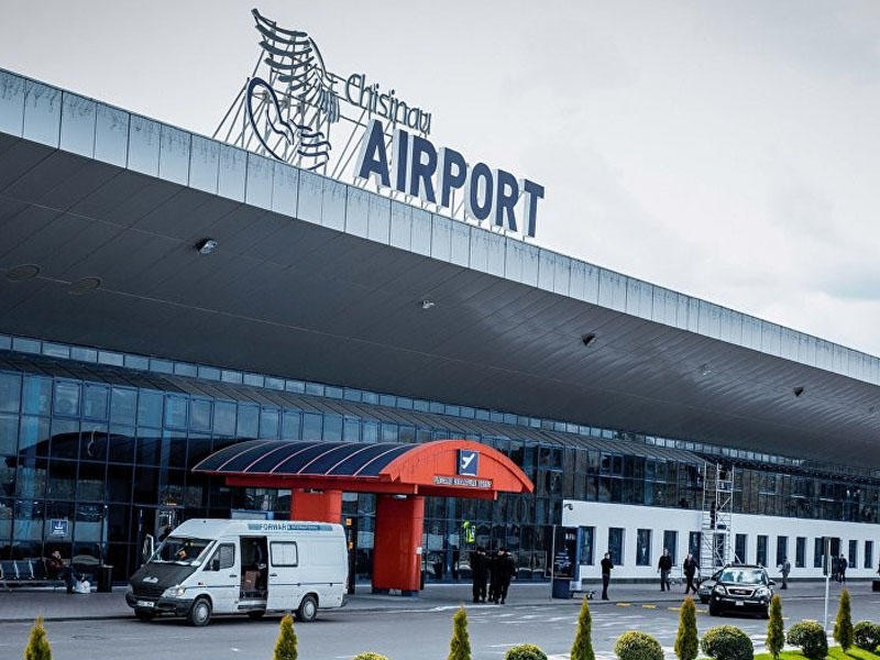 Доступ в терминал аэропорта Кишинева с 25 по 30 сентября ограничат — попасть смогут только пассажиры с билетами и экипажи самолетов.