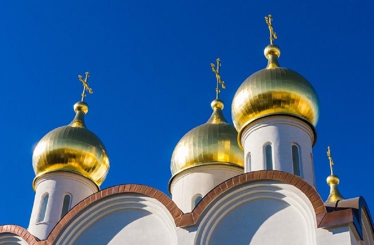 В октябре Молдова чтит святую Параскеву, Покров и икону Хырбовецкую — молитвы звучат о здоровье, мире, семье и духовной крепости.