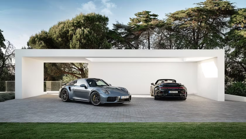 Porsche 911 Turbo S получил гибридный привод T-Hybrid, мощность выросла до 711 л.с., разгон до 100 км/ч за 2,5 сек., дебют на IAA 2025.