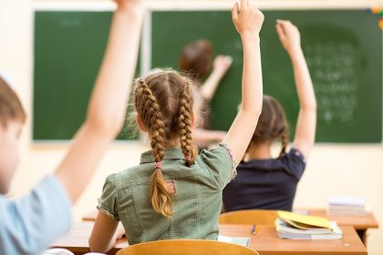 Каникулы в новом учебном году распределены равномерно, а выпускные экзамены пройдут в июне для учеников 9 и 12 классов.