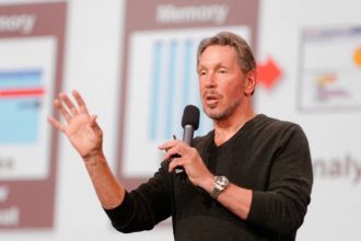 После роста акций Oracle Ларри Эллисон стал самым богатым человеком, опередив Илона Маска и установив рекорд по приросту капитала за сутки.