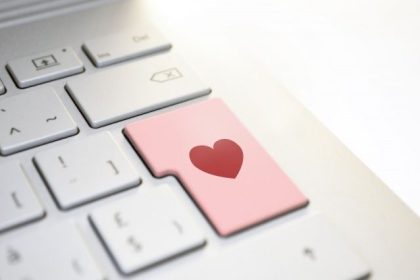 Можно ли найти любовь через интернет в Молдове? Советы, риски, преимущества и правила для тех, кто ищет серьёзные отношения онлайн.