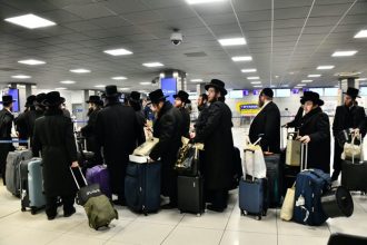 Израиль построит терминал в Кишинёве для паломников в Умань, приезжающих на Рош-ха-Шана, но проект вызывает споры из-за уклонистов.
