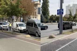 Перед протестами в Кишинёве полиция усилила контроль у парламента: останавливают микроавтобусы и проверяют рюкзаки прохожих.