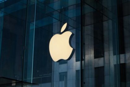 Презентация Apple 9 сентября: iPhone 17, Apple Watch, AirPods и система AI с упором на безопасность и экосистемную интеграцию.