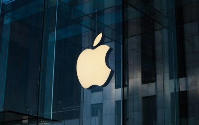 Презентация Apple 9 сентября: iPhone 17, Apple Watch, AirPods и система AI с упором на безопасность и экосистемную интеграцию.
