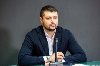 Мэр Леова Александр Бужоряну объявил бойкот телеканалам TV8, Jurnal TV и ProTV, обвинив их в искажении избирательной кампании.
