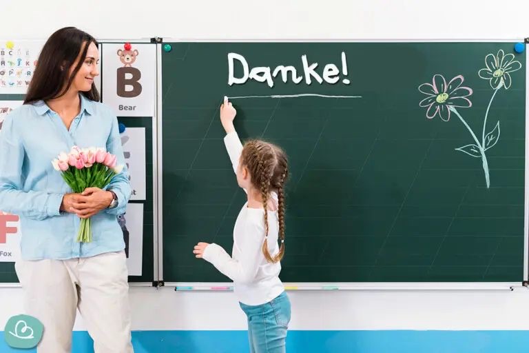 Как поздравить с Днём учителя в Германии в 2025 году: лучшие пожелания на немецком, трогательные открытки и короткие СМС